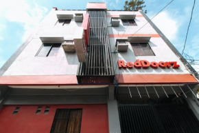 RedDoorz A&F C5 Pinagsama Taguig - Vaccinated Staff